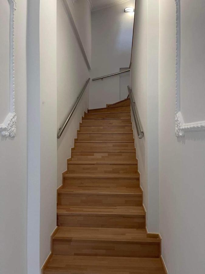 Kontis' Deluxe Furnished Apartment ルートラキ エクステリア 写真