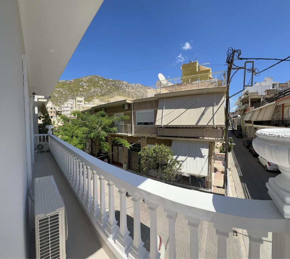 Kontis' Deluxe Furnished Apartment ルートラキ エクステリア 写真
