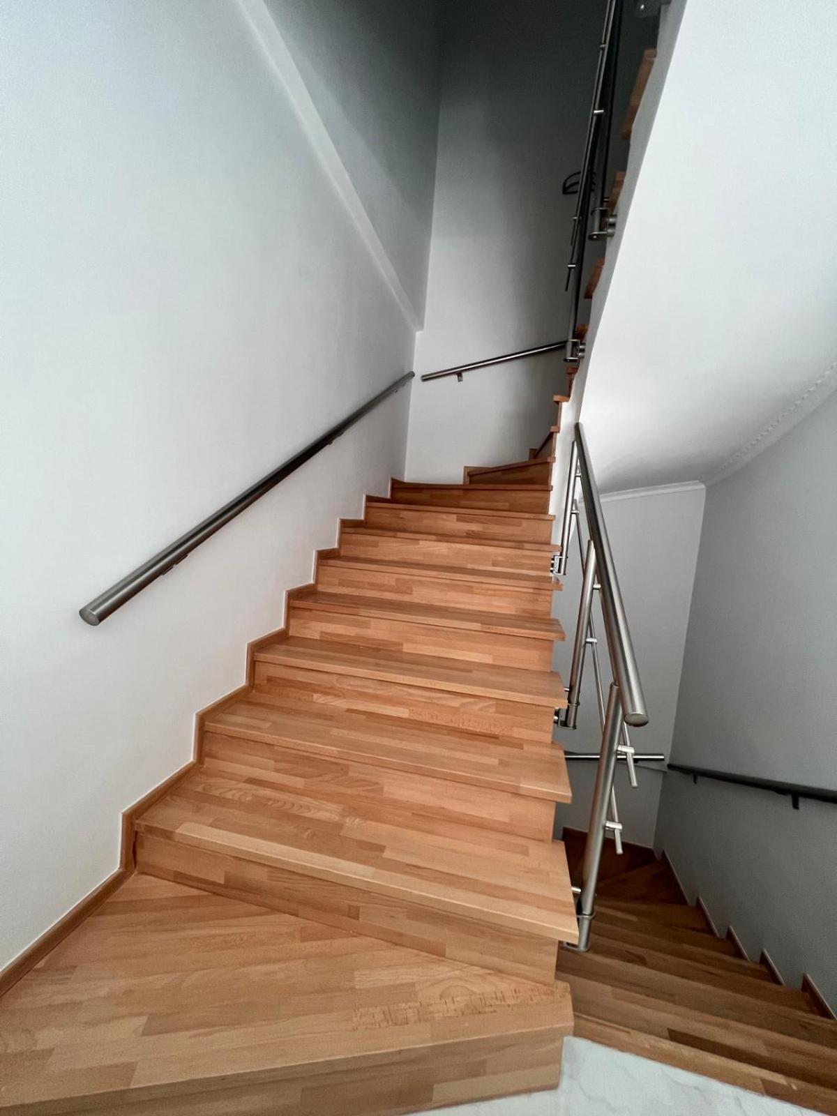 Kontis' Deluxe Furnished Apartment ルートラキ エクステリア 写真