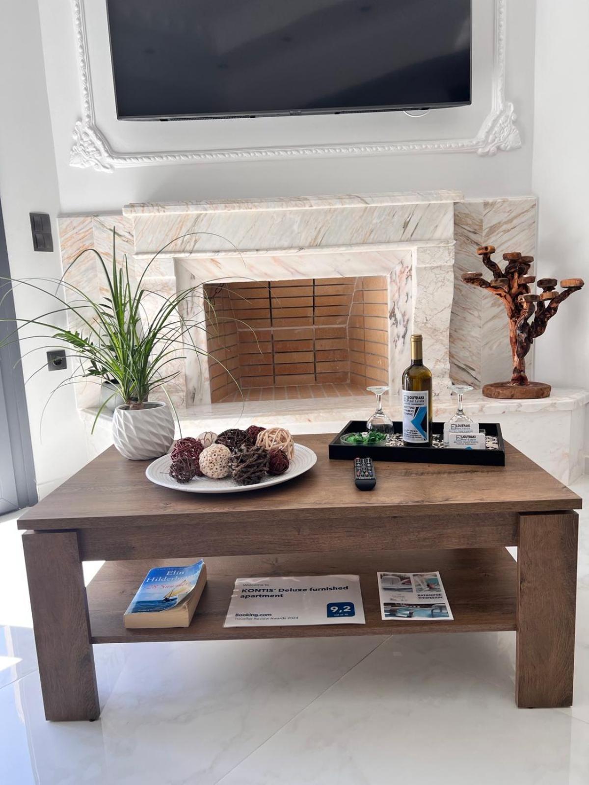 Kontis' Deluxe Furnished Apartment ルートラキ エクステリア 写真