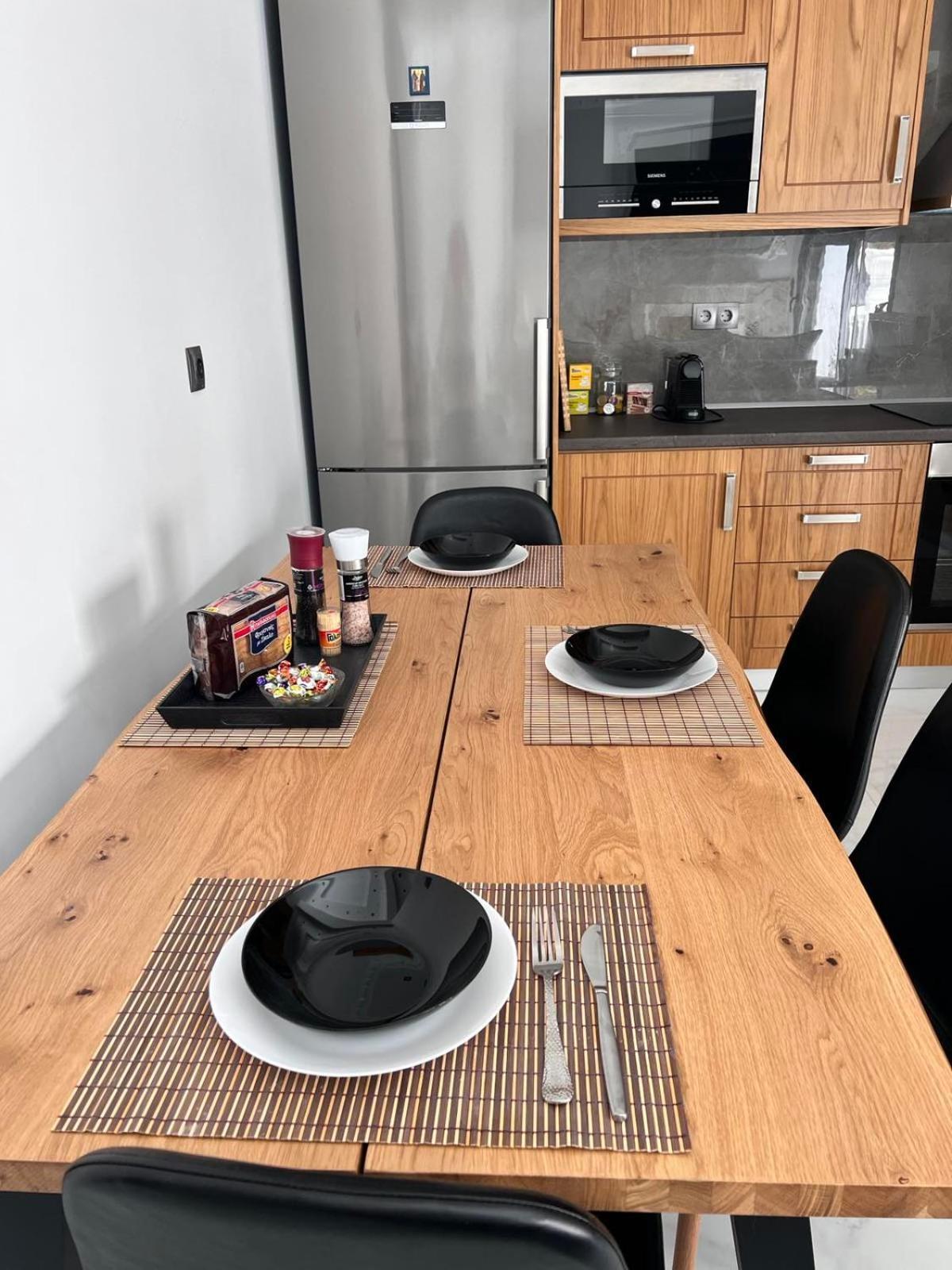 Kontis' Deluxe Furnished Apartment ルートラキ エクステリア 写真