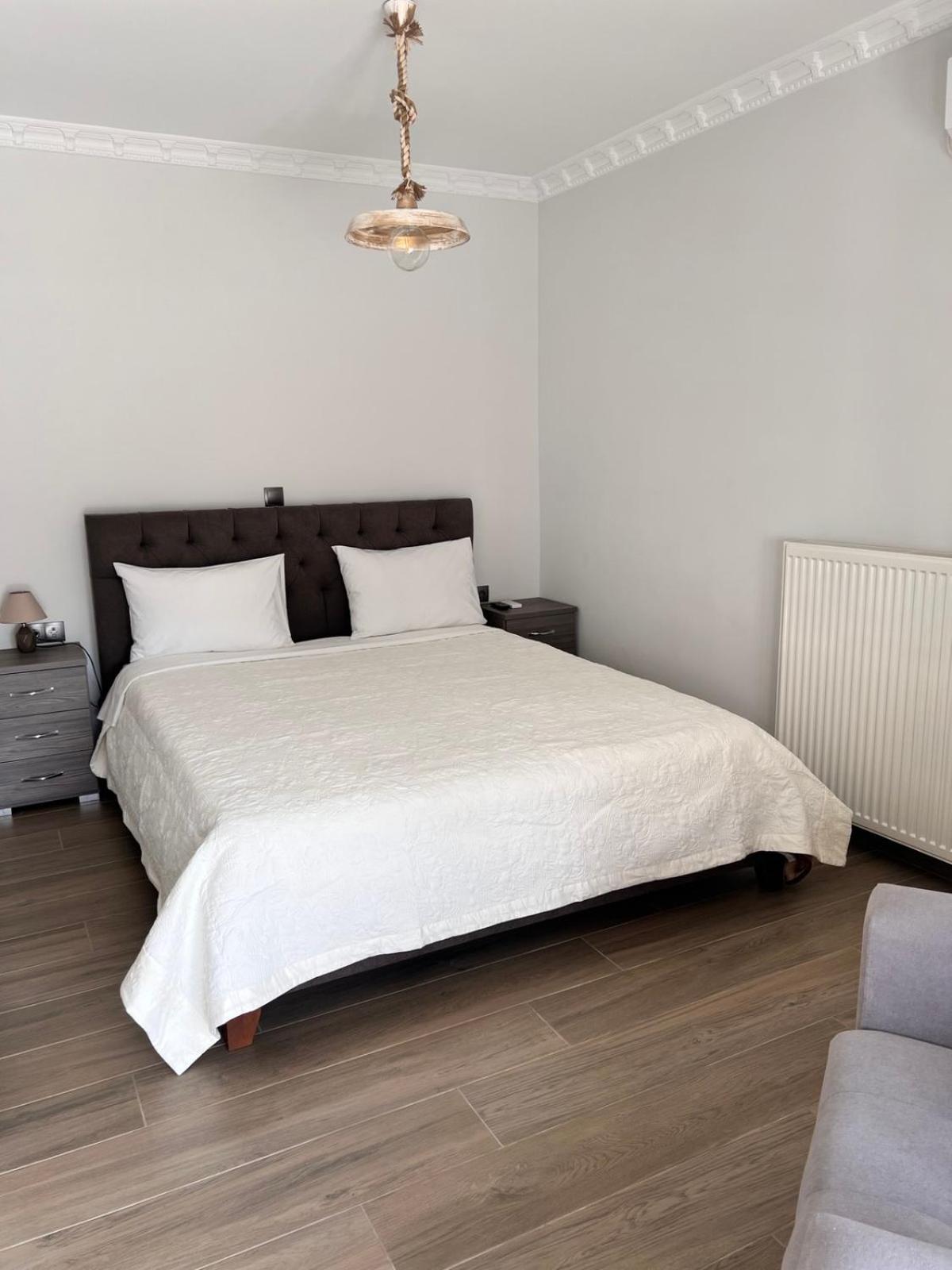 Kontis' Deluxe Furnished Apartment ルートラキ エクステリア 写真
