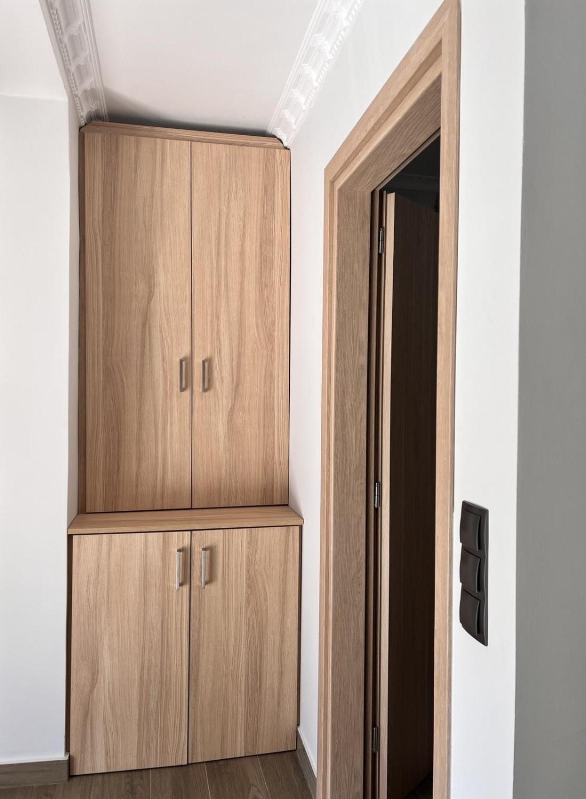 Kontis' Deluxe Furnished Apartment ルートラキ エクステリア 写真